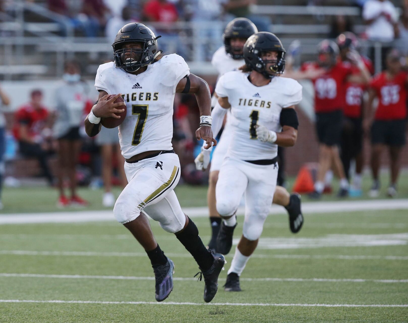 2. Dietrich Moore, Broken Arrow